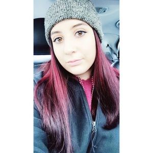 Meet your Posher, Alexis